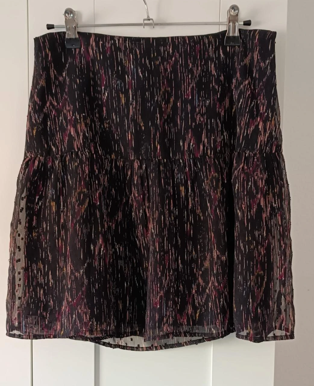 Minifalda Mango con volante pareo-Talla M (marca L, pero da poca talla) – photo 2